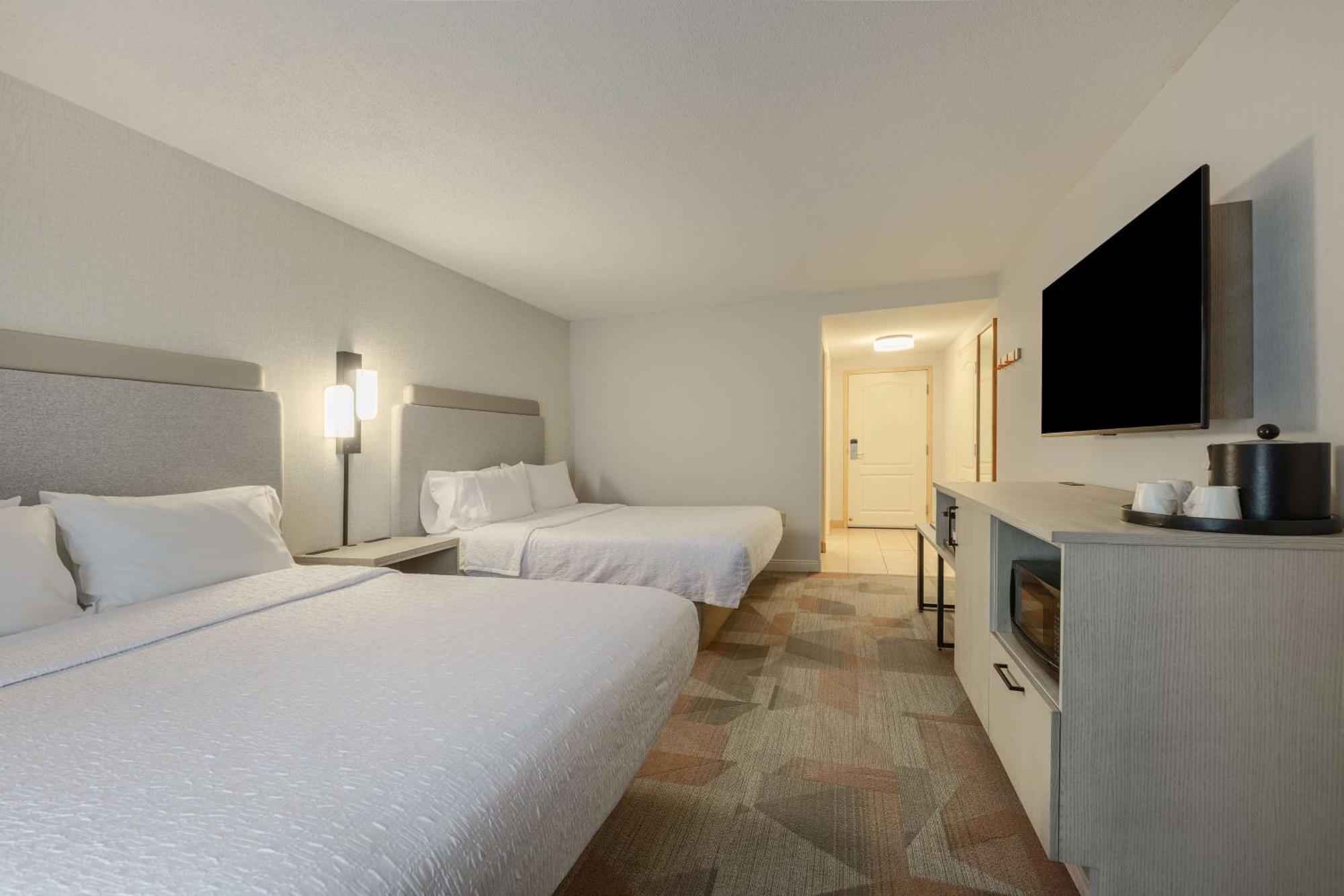 Hampton Inn & Suites By Hilton Moncton Exterior foto