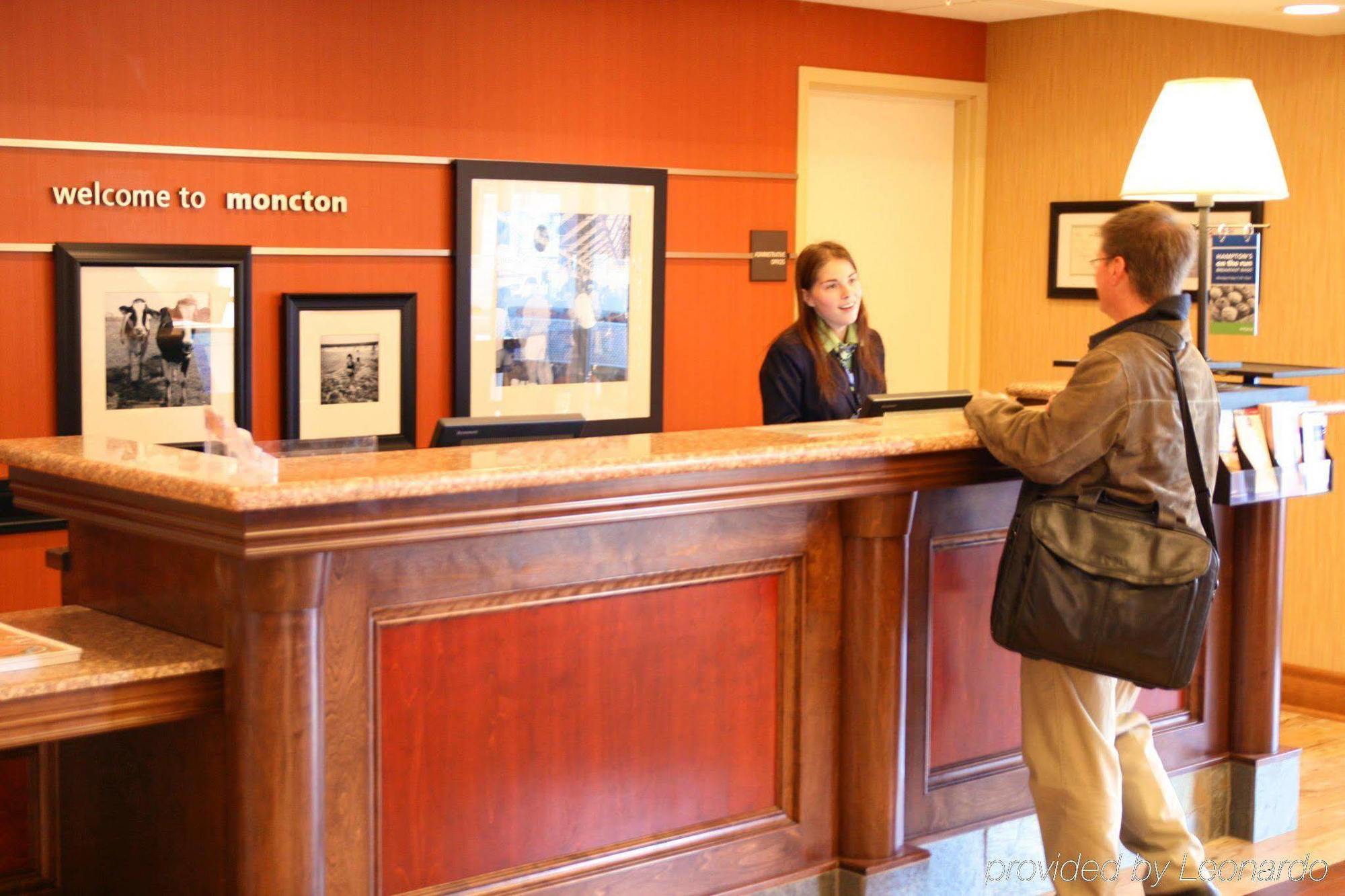 Hampton Inn & Suites By Hilton Moncton Interior foto
