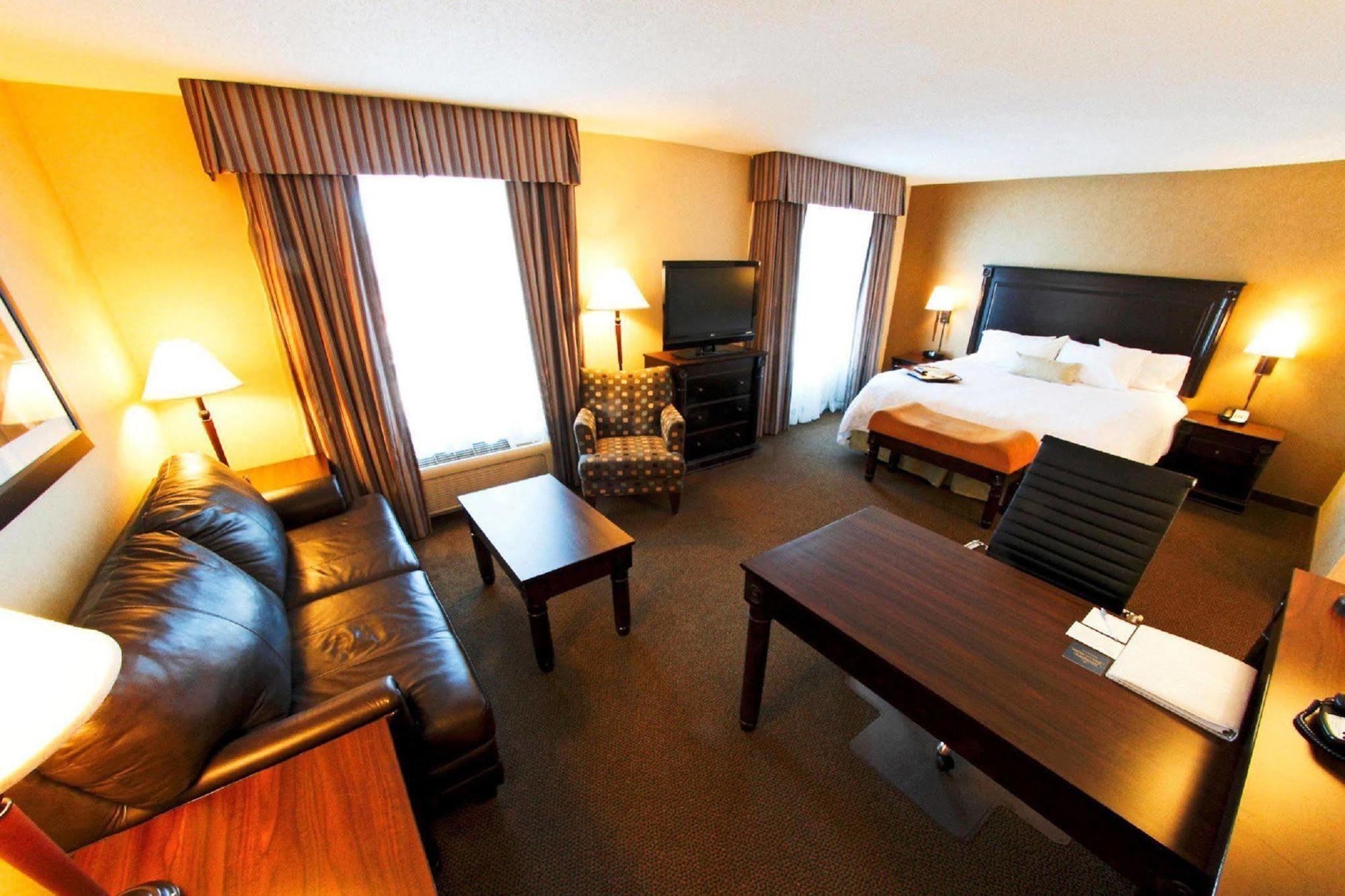 Hampton Inn & Suites By Hilton Moncton Quarto foto
